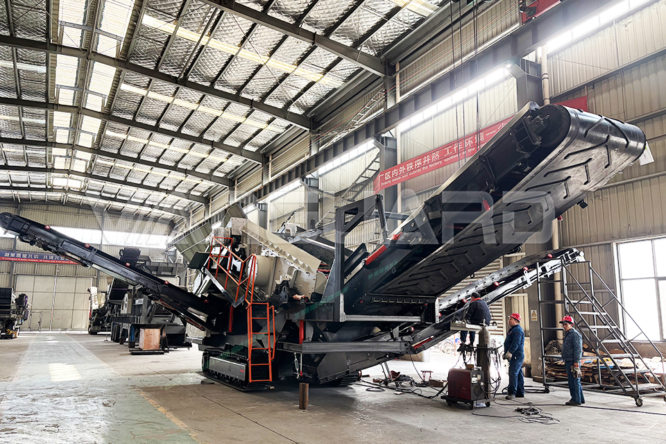 Crawler type mobile screening plant, granite crawler-type mobile heavy-duty screening plant, Vanguard Machinery